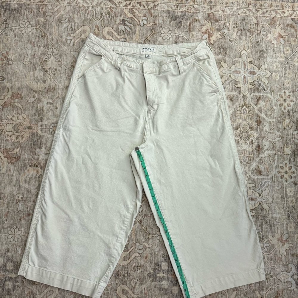 Cream cropped pants